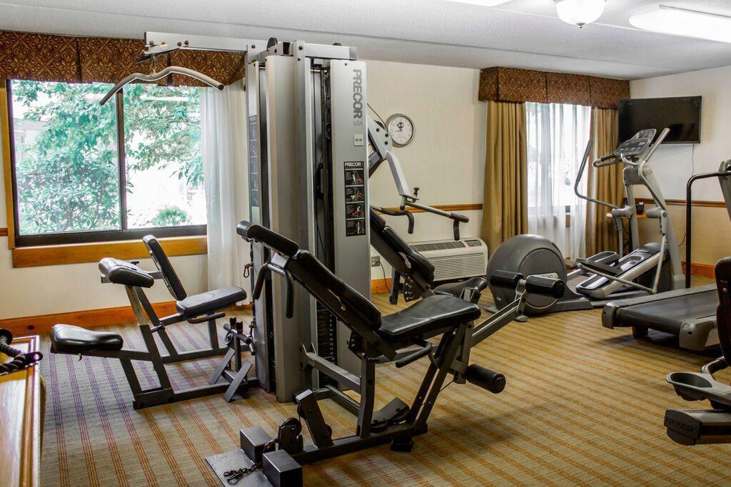 Clarion Hotel Conference Center On Lake Erie Dunkirk Esterno foto