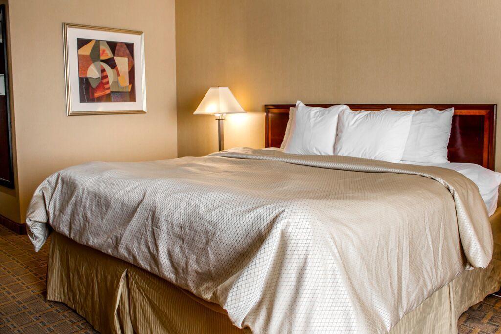 Clarion Hotel Conference Center On Lake Erie Dunkirk Esterno foto