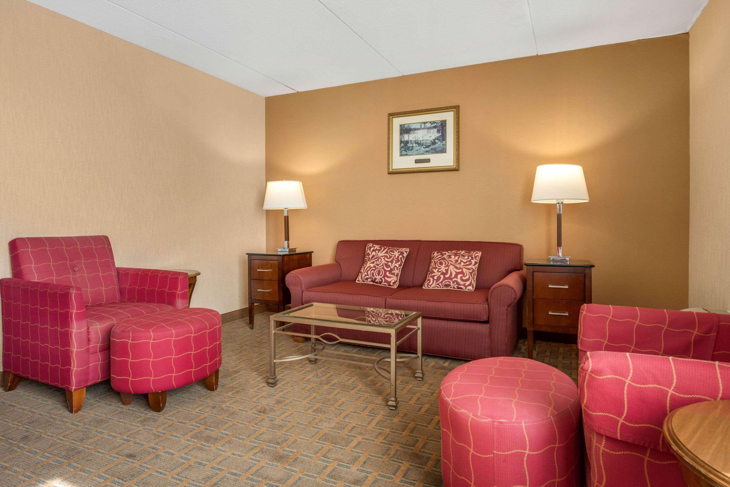 Clarion Hotel Conference Center On Lake Erie Dunkirk Esterno foto
