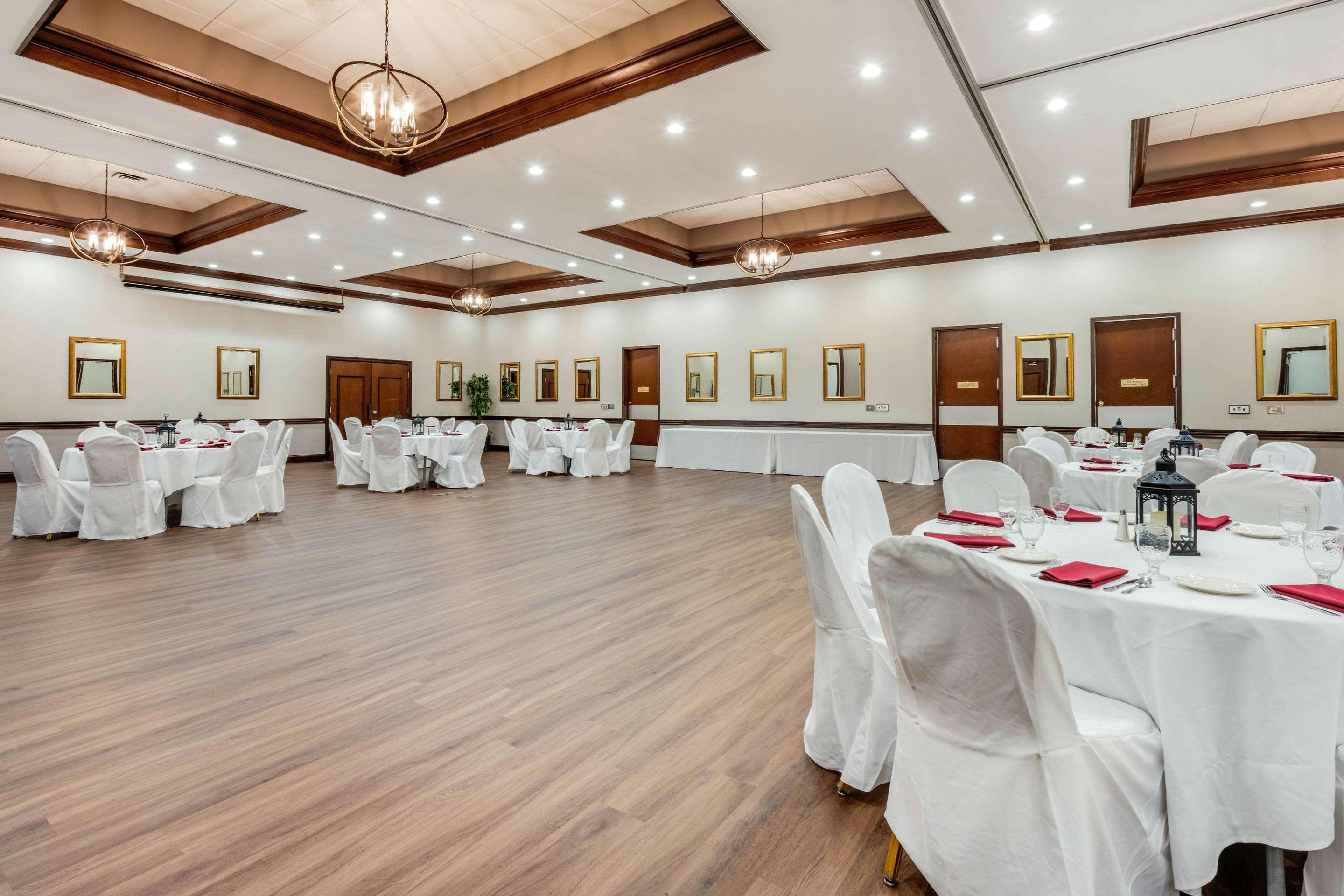 Clarion Hotel Conference Center On Lake Erie Dunkirk Esterno foto