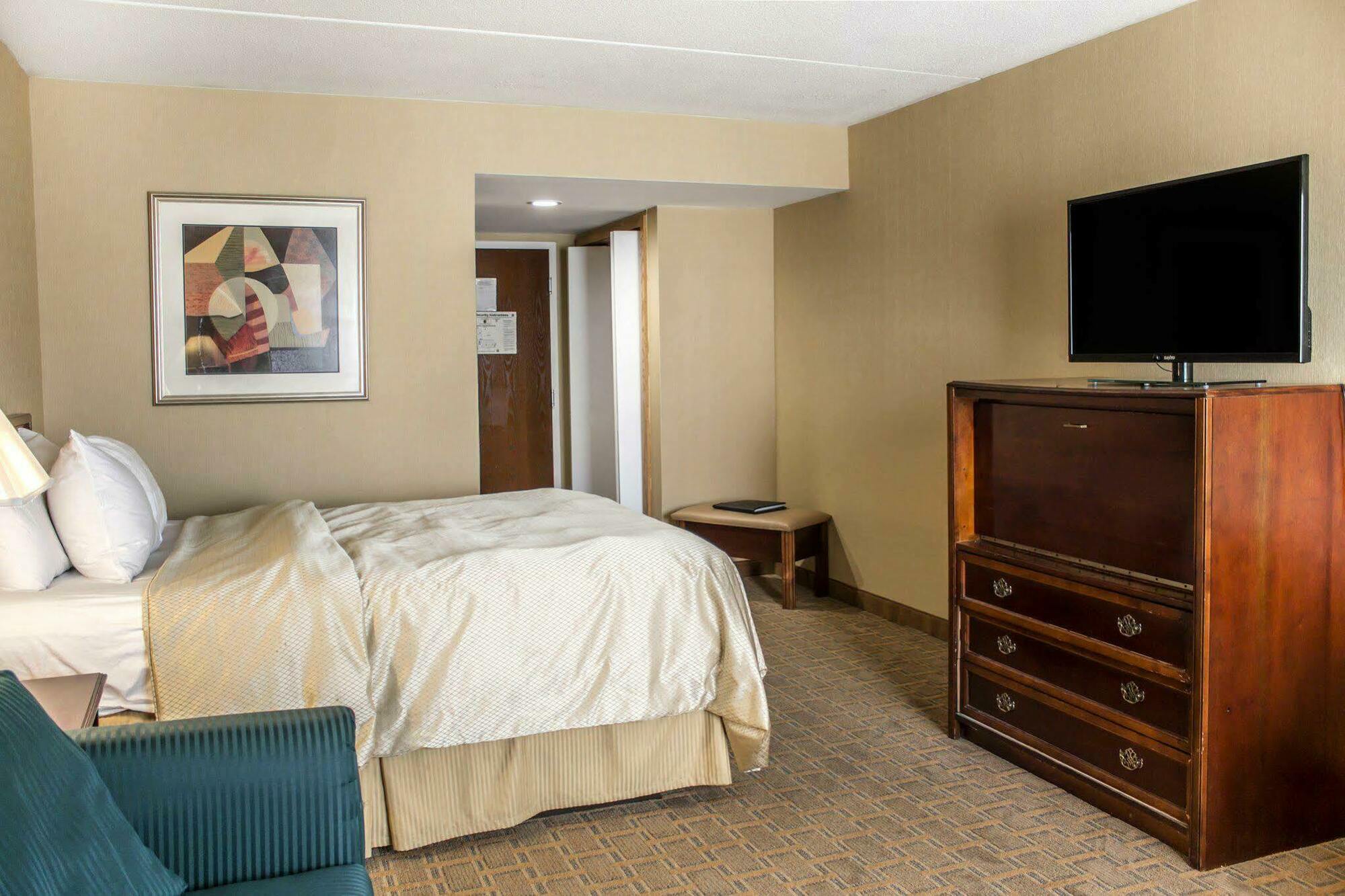 Clarion Hotel Conference Center On Lake Erie Dunkirk Esterno foto